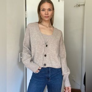 Soft cashmere cardigan and tank set, new